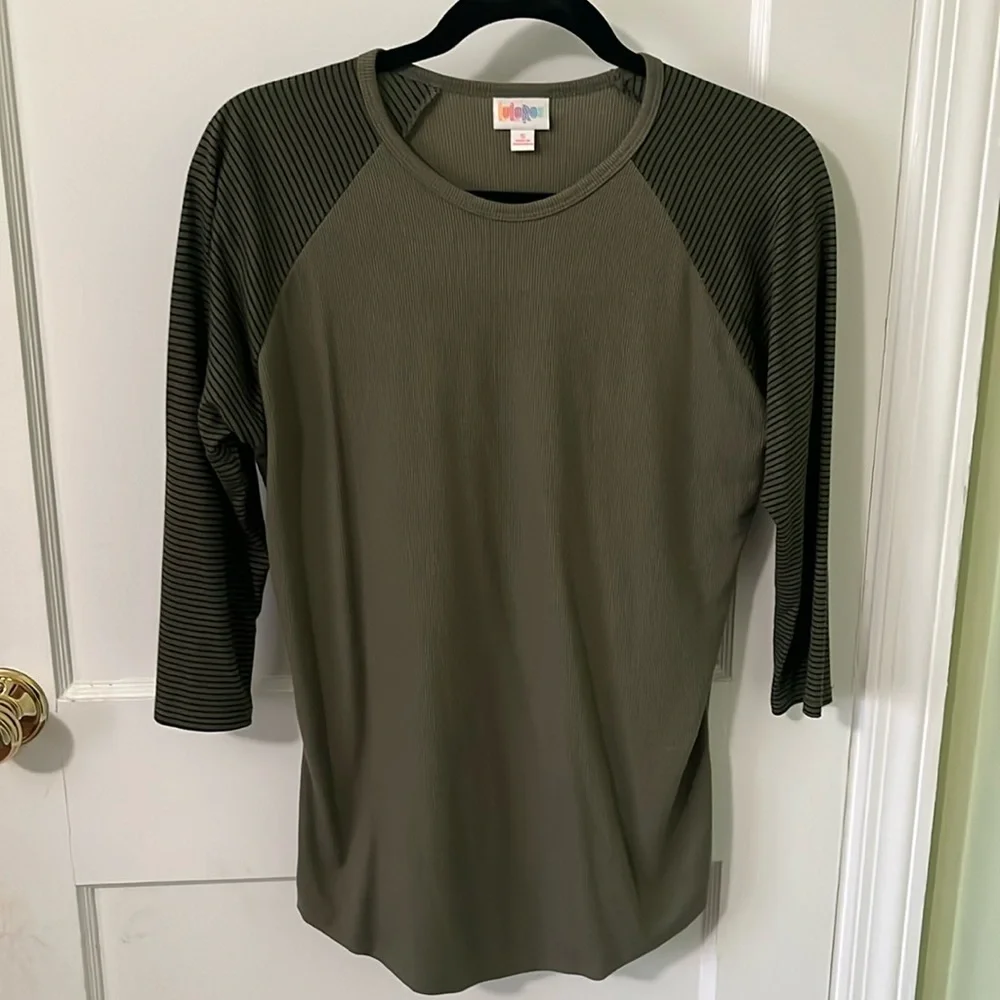 Lula Roe Randy shirt - Picture 2 of 5